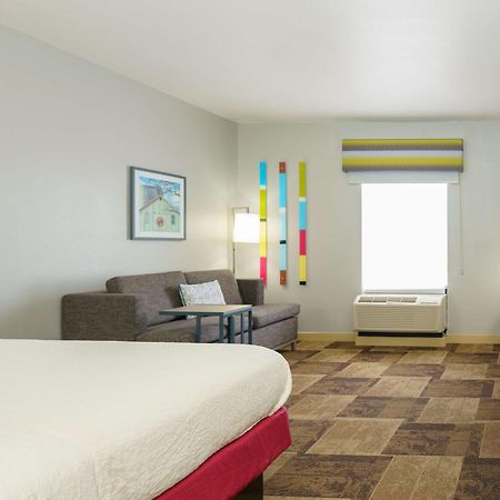 Hampton Inn Garden City Exterior foto