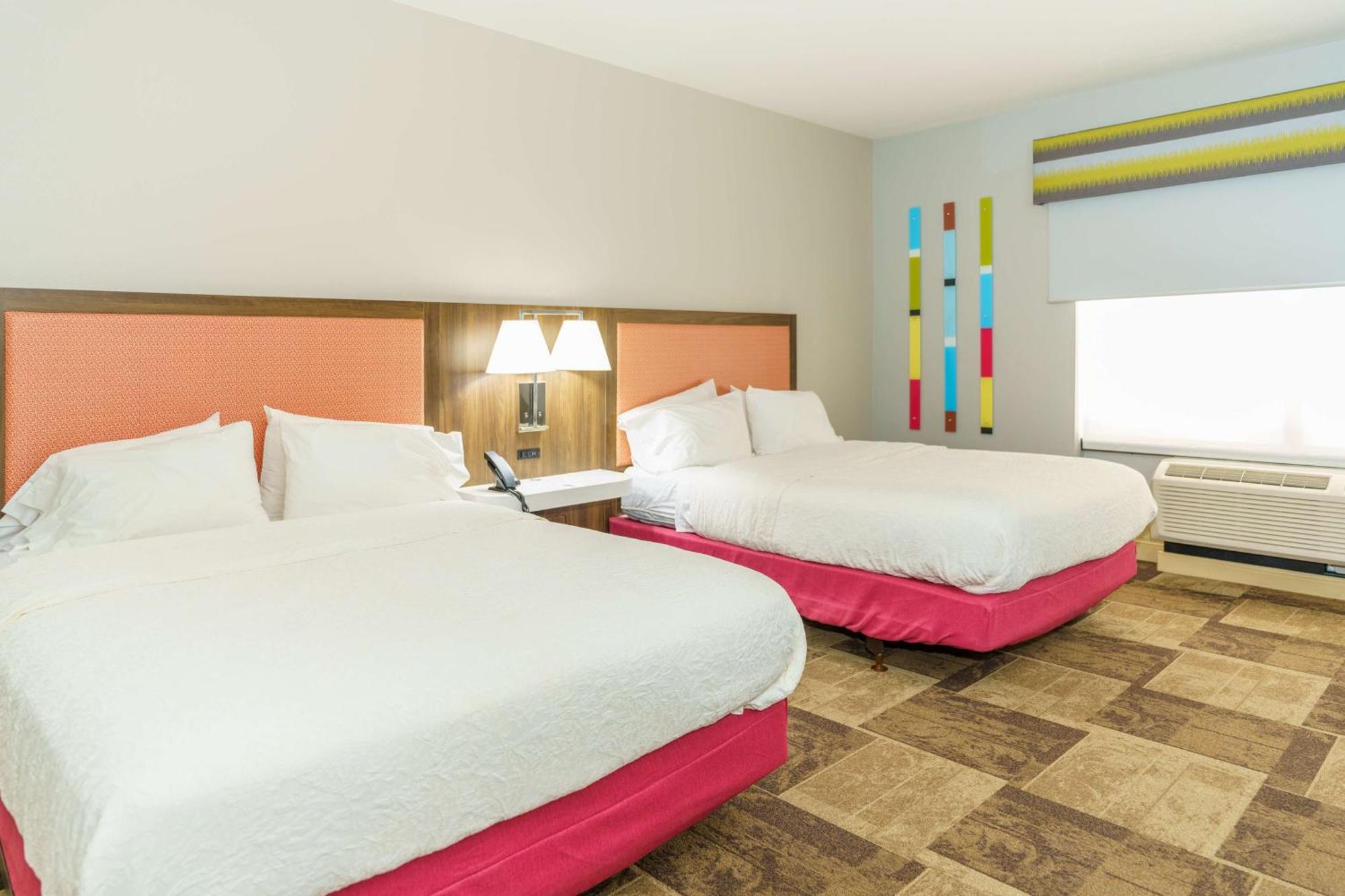 Hampton Inn Garden City Exterior foto